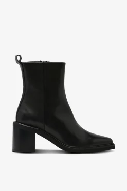 Dam billi bi Boots I Skinn