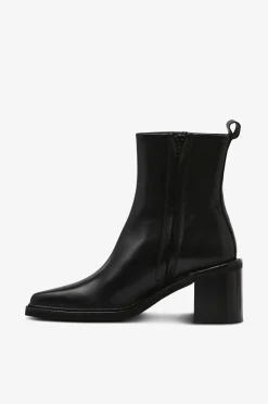 Dam billi bi Boots I Skinn