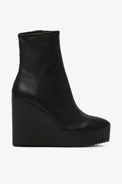 Dam Steve Madden Boots Jassy Bootie