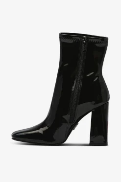 Dam Steve Madden Boots Traverse Bootie