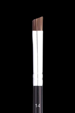 Anastasia Brush 14