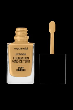 Wet n Wild Photo Focus Dewy Foundation