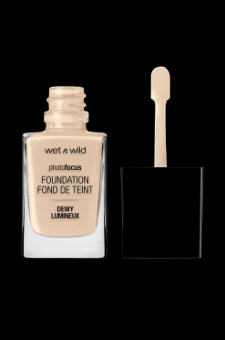 Wet n Wild Photo Focus Dewy Foundation