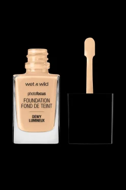 Wet n Wild Photo Focus Dewy Foundation