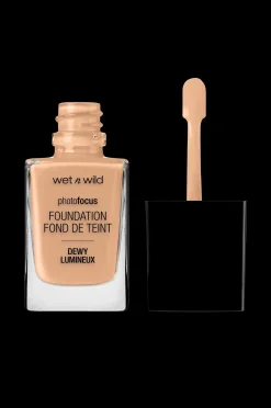 Wet n Wild Photo Focus Dewy Foundation